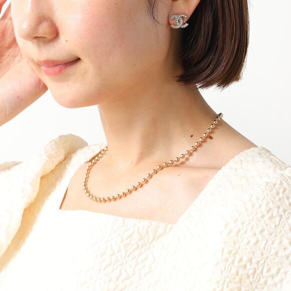 Chanel 23B Gold Pearl White Crystal CC Logo Classic Statement Stud Earrings - Picture 3 of 12